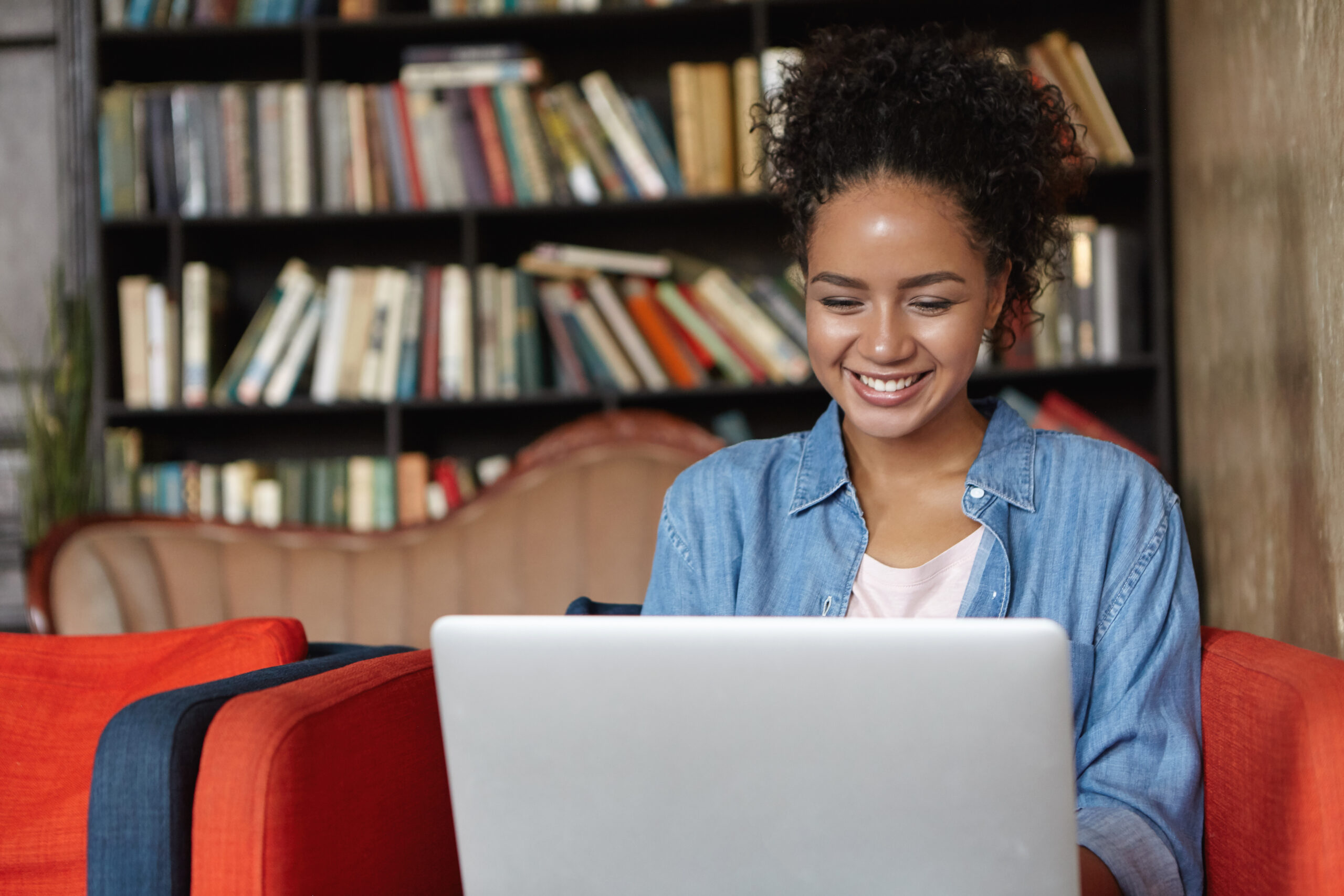 Trabalho em Casa: Como Ganhar uma Renda Extra com Cursos Online